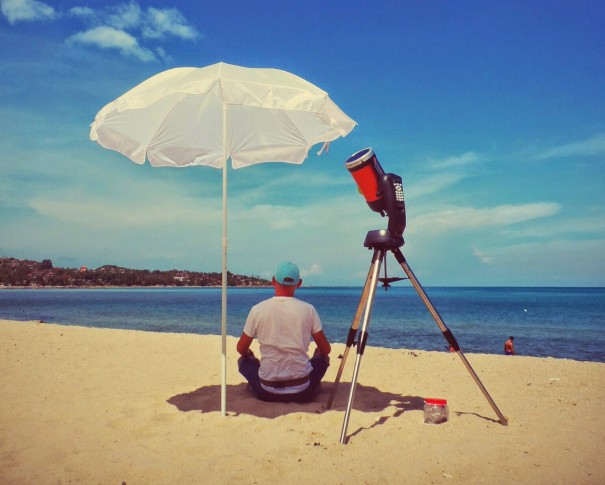 Телескоп на пляже_
