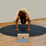 Коврик для безопасных занятий йогой