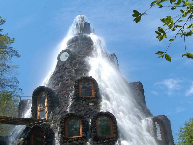 ����� Magic Mountain Hotel ���������� � ���������� ��������� �����