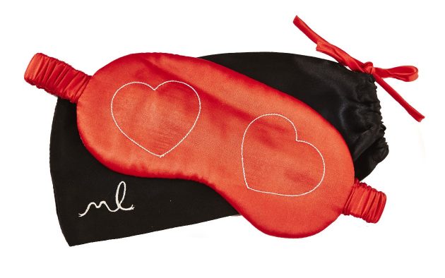 Подарки на 8 Марта: маска для сна Подарки на 8 Марта: маска для сна