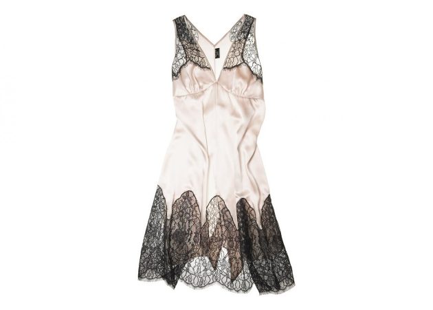 Подарки на 8 Марта: ночная рубашка из шёлка с кружевом Подарки на 8 Марта: ночная рубашка из шёлка с кружевом