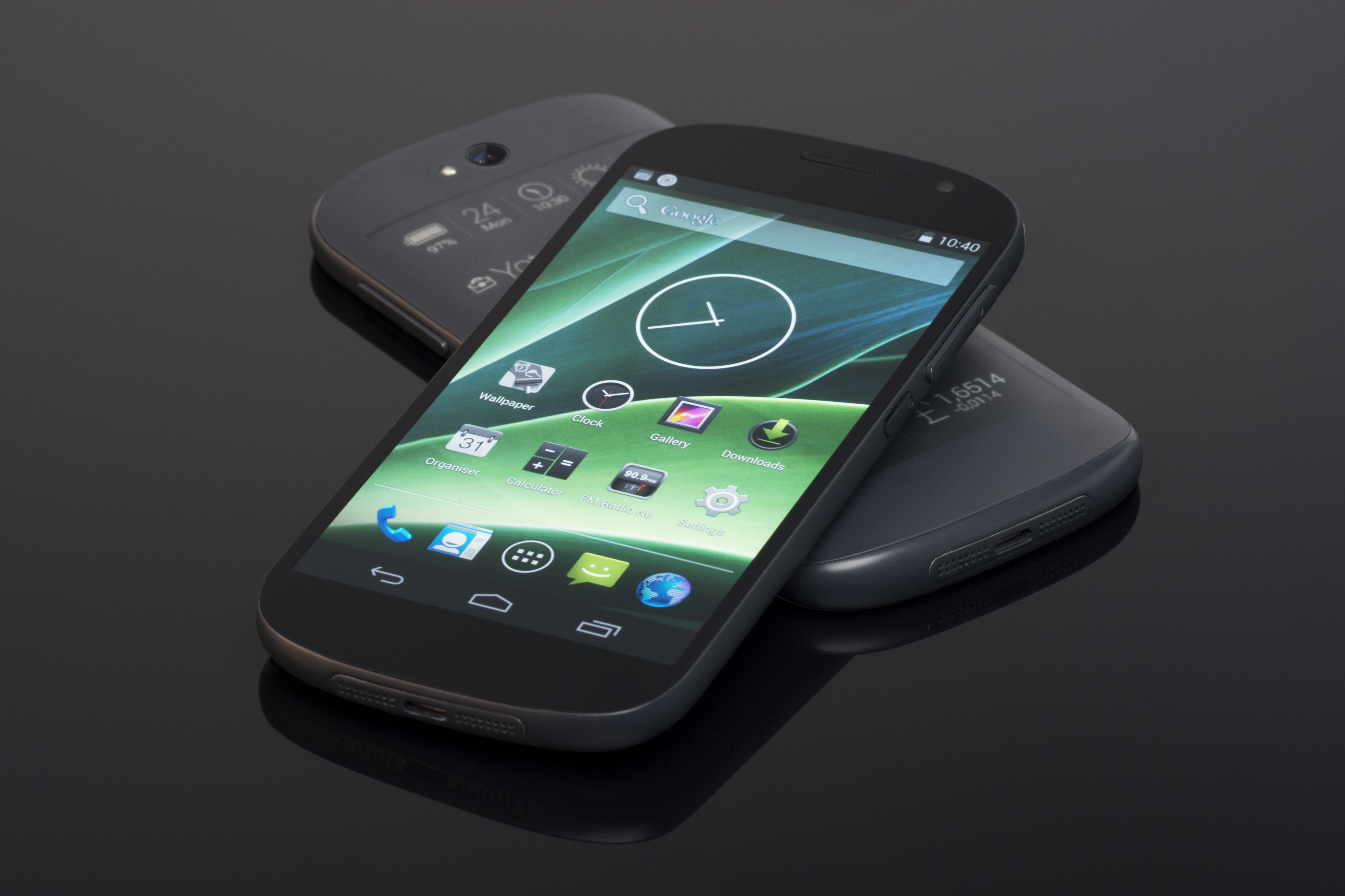 Смартфон YOTAPHONE 2 YD black - черный купить в интернет магазине, цена 18 руб в ЭЛЕКС