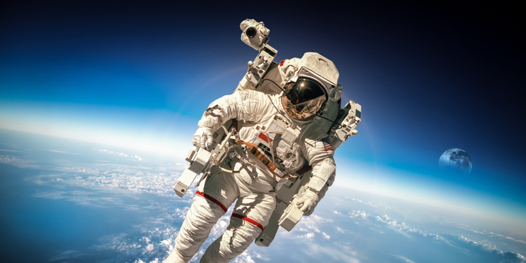 Стрим ненастоящий: популярные в Facebook видео из космоса оказались старыми Стрим ненастоящий: популярные в Facebook видео из космоса оказались старыми