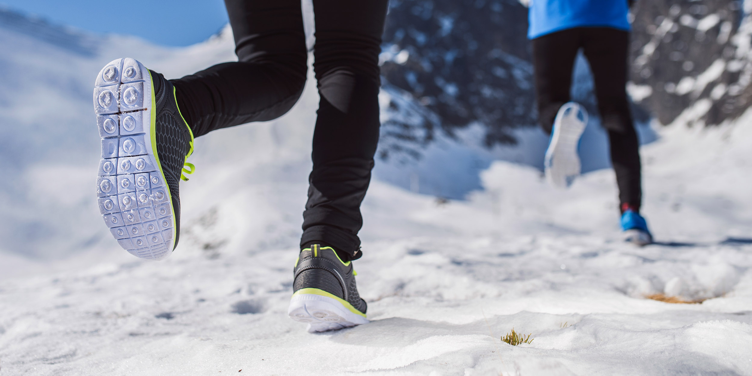 Как правильно выбрать беговые кроссовки для зимы - Лайфхакер