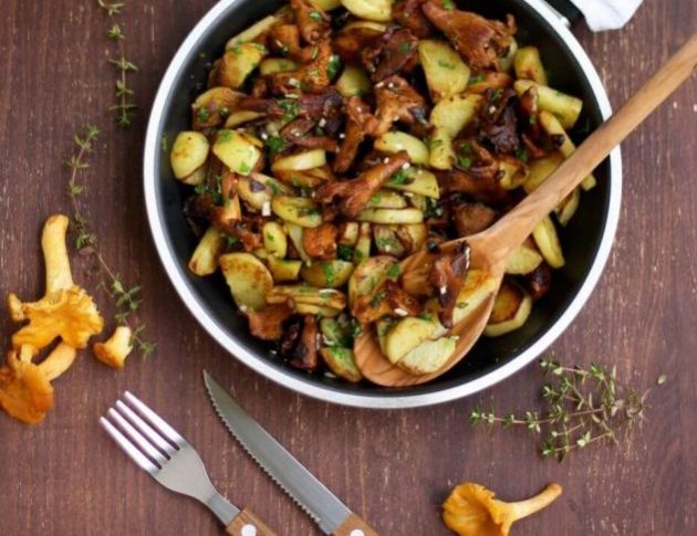 Как пожарить картошку с лесными грибами