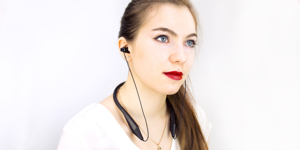 Обзор Plantronics BackBeat 100 — доступной гарнитуры-ожерелья с отличным звуком