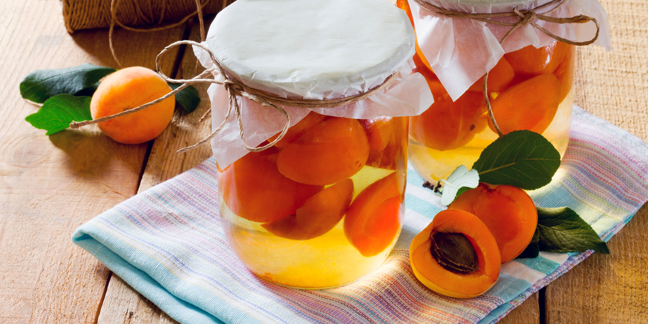 Компот из абрикосов на зиму: пошаговый рецепт