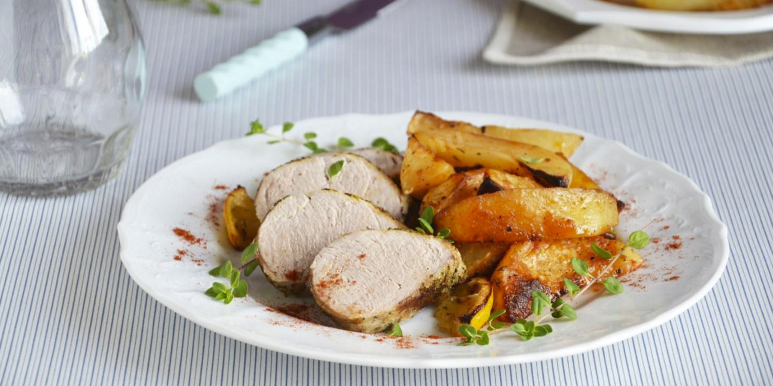 Ингредиенты для «Свинина с картофелем, запеченные в духовке»: