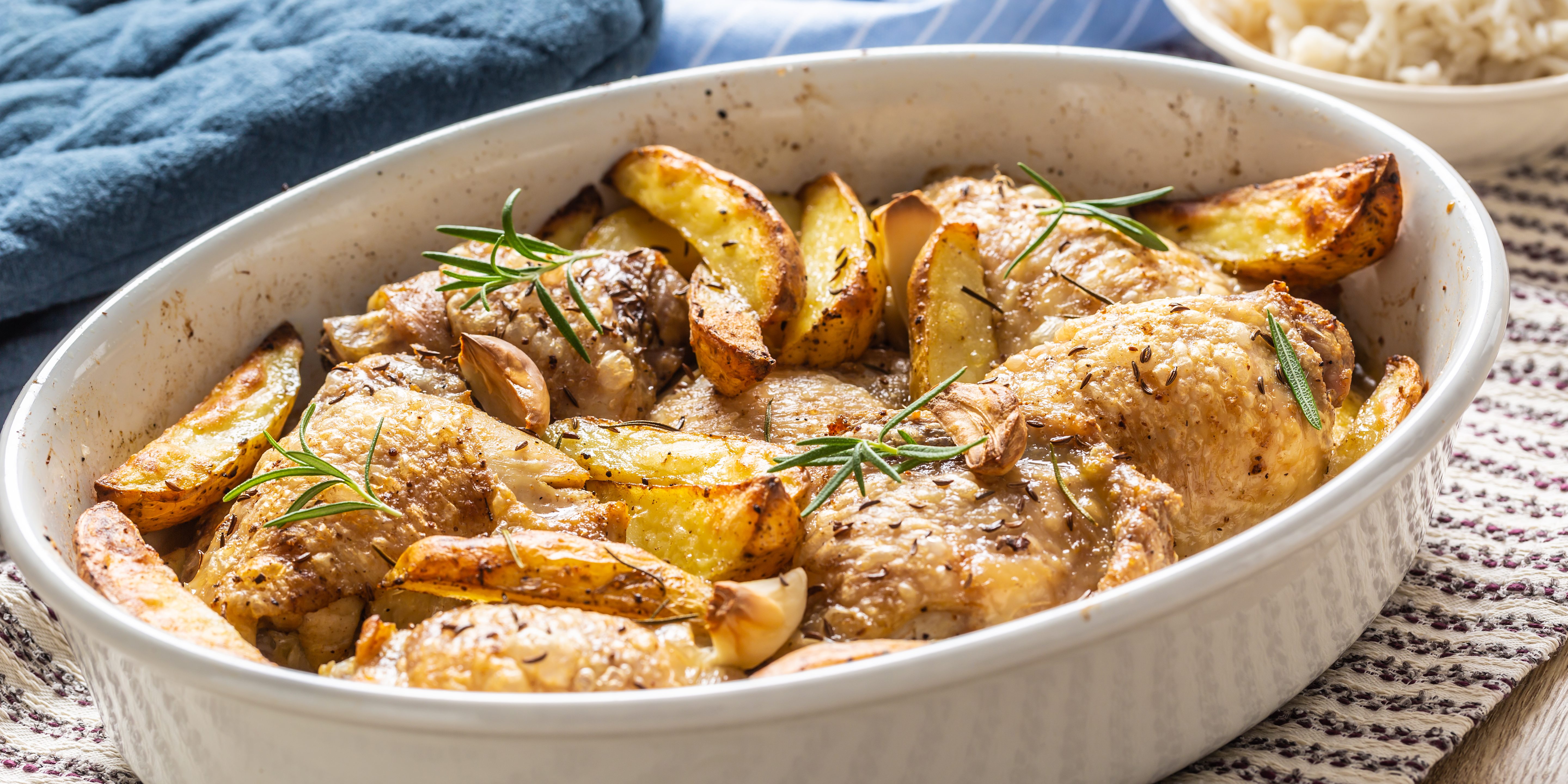 Как приготовить курицу в духовке с картошкой на протвине: лучшие рецепты и секреты