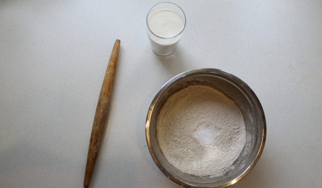 Кейтин пирой с рисом: начните замешивать тесто