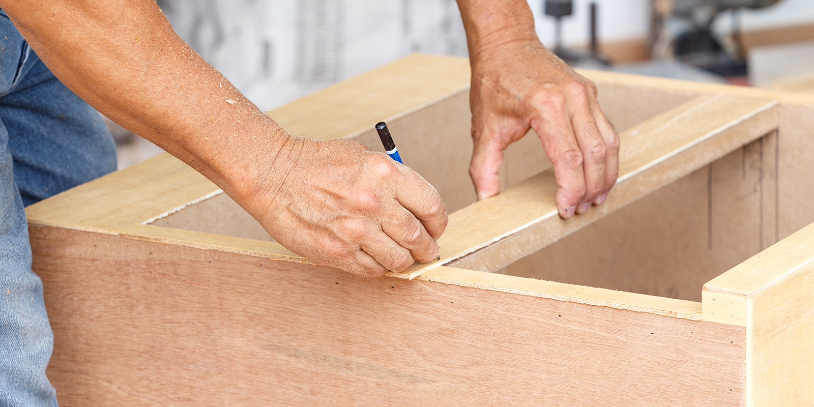 Как сделать деревянный стеллаж своими руками?
