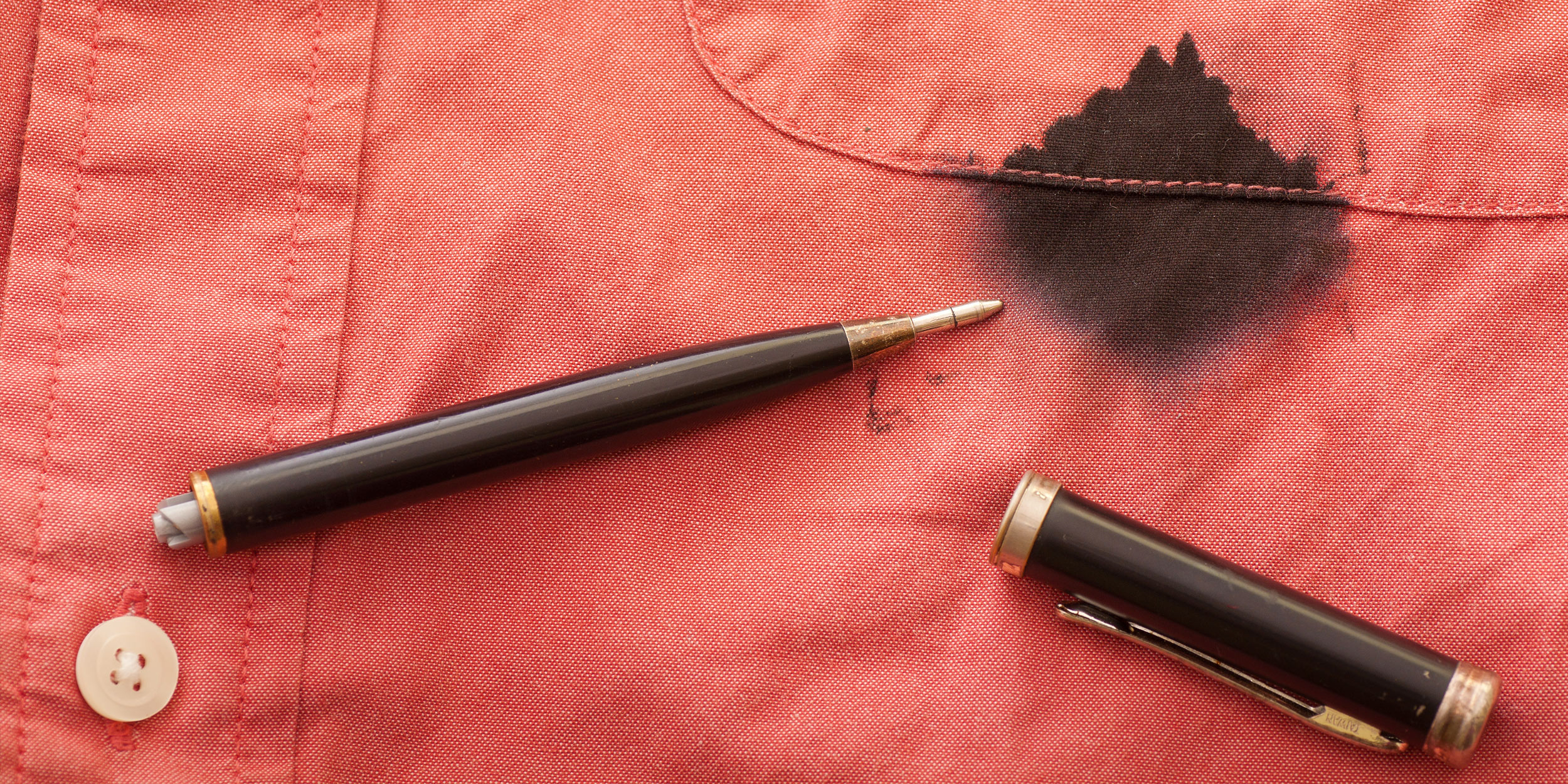 Как оттереть и вывести чернила от ручки с натуральной кожи и кожзама