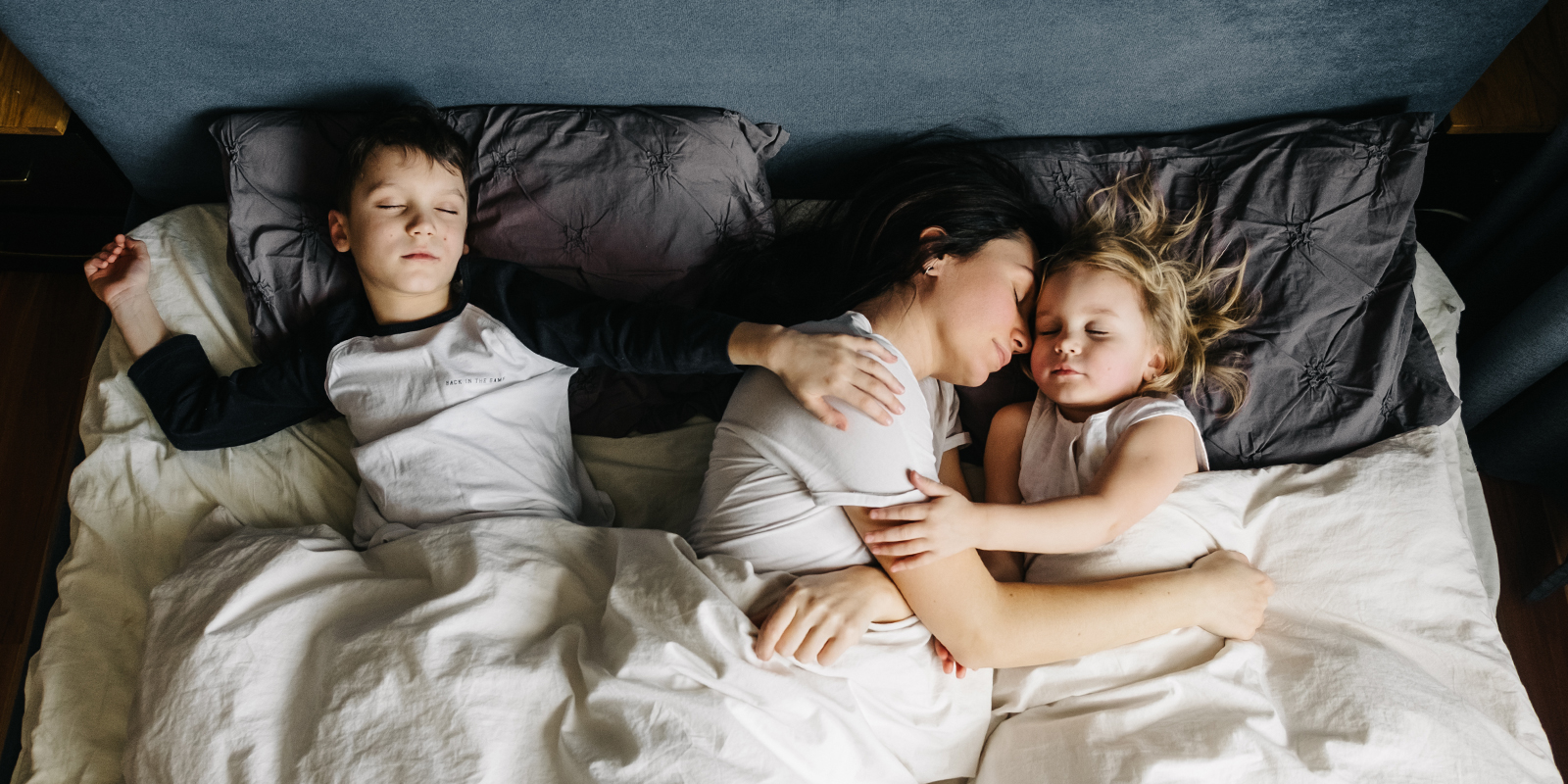 10 способов, как отучить ребенка спать с мамой